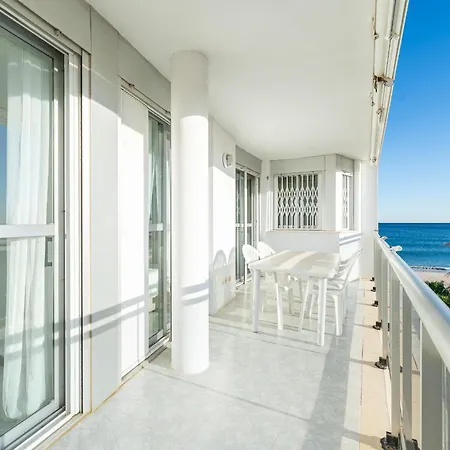 Hauzify I Blue Riviera Apartment Miami Playa